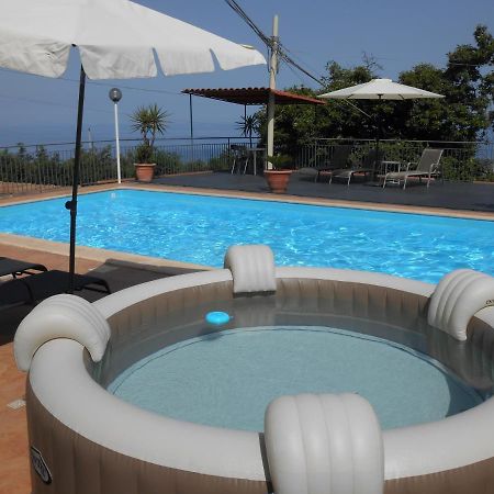 Al Villino Sunshine In Villa Con Piscina Ed Idromassaggio SantʼAlfio Exterior foto