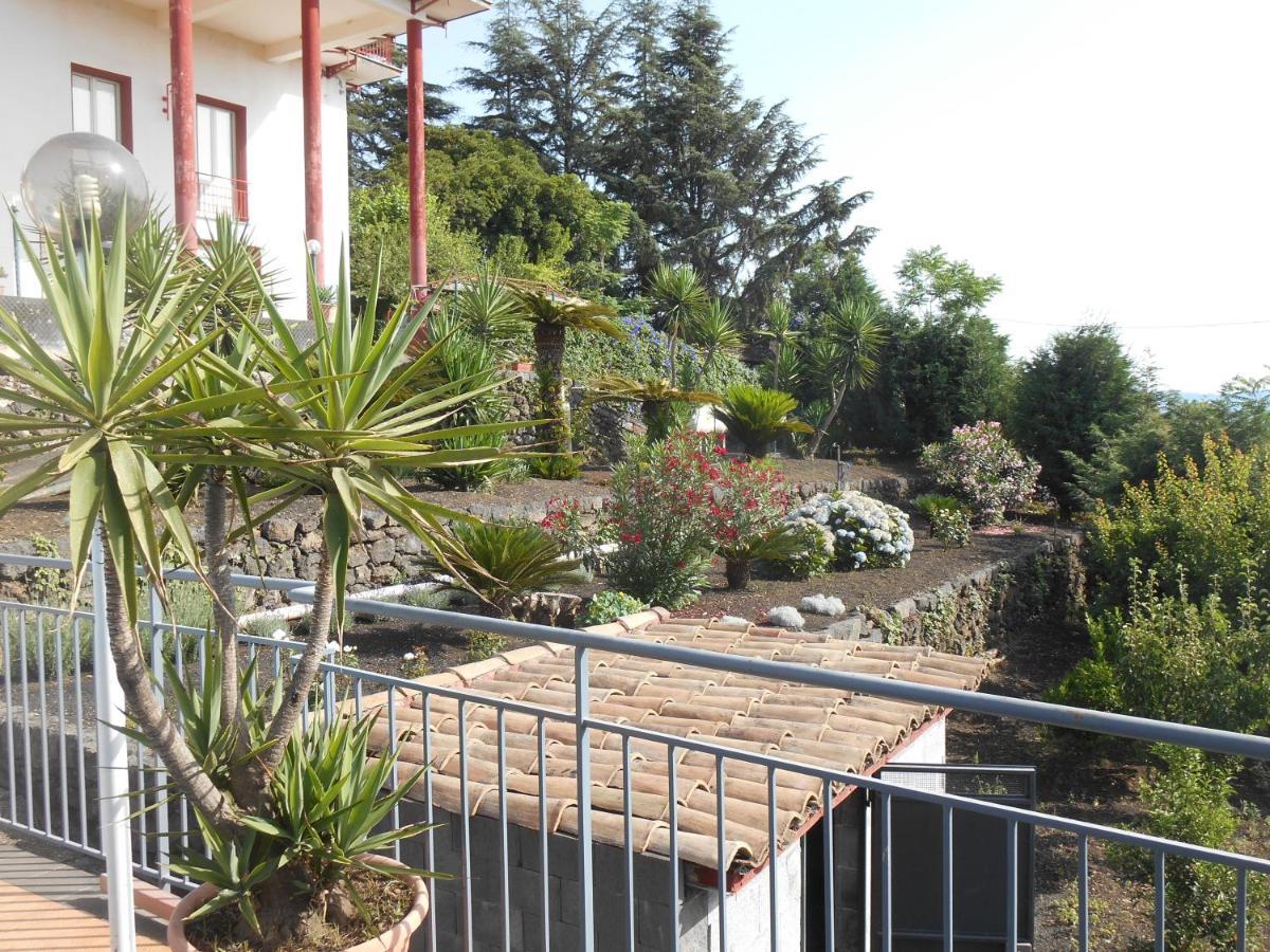 Al Villino Sunshine In Villa Con Piscina Ed Idromassaggio SantʼAlfio Exterior foto