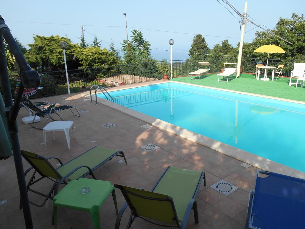 Al Villino Sunshine In Villa Con Piscina Ed Idromassaggio SantʼAlfio Exterior foto