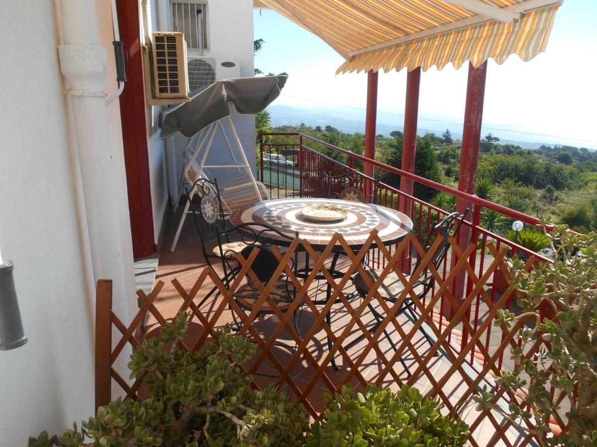 Al Villino Sunshine In Villa Con Piscina Ed Idromassaggio SantʼAlfio Exterior foto